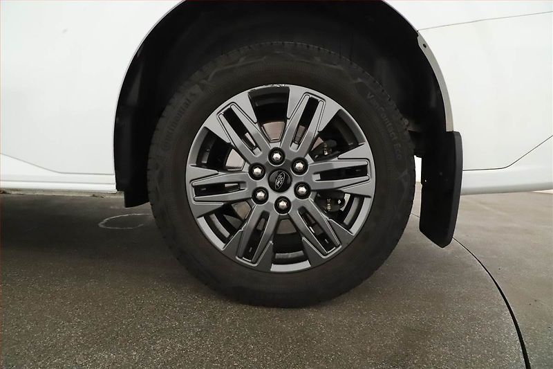 Ford Tourneo Custom (2025) 2.0 EcoBlue - fotka 12 z 24