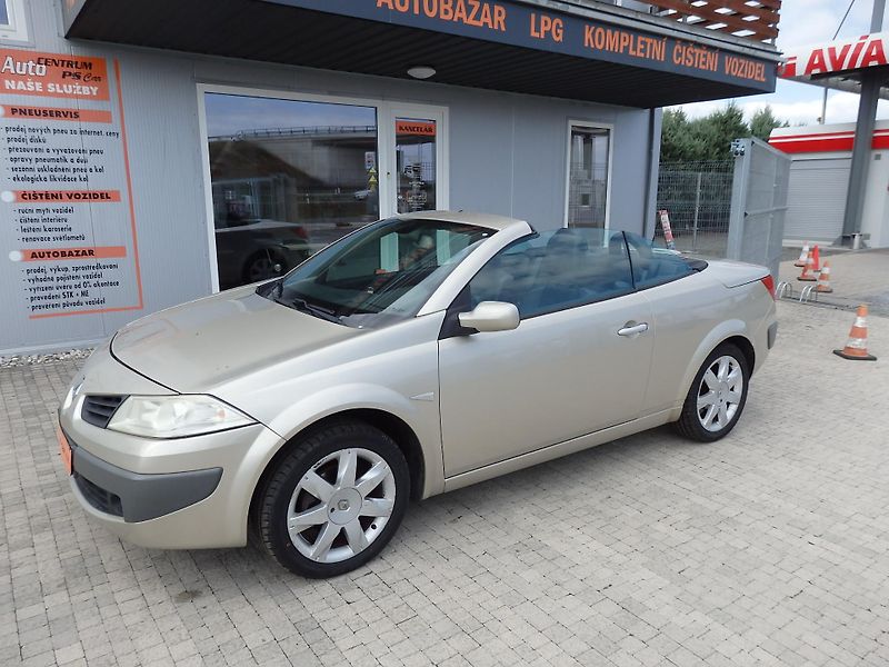 Renault Mégane 2,0i KLIMA, ZÁLOHOVÁNO - fotka 15 z 20