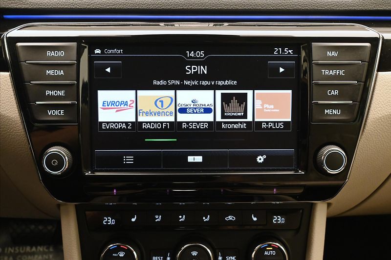 Škoda Superb 2,0 TDI 140 kW DSG L&K Záruka - fotka 19 z 32