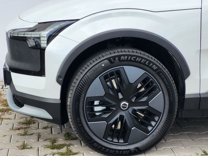 Volvo EX30 CROSS COUNTRY PLUS P8 AWD Elec - fotka 35 z 35