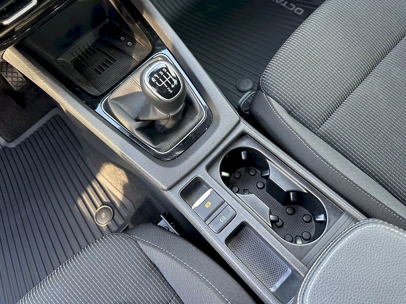 Škoda Octavia (2024) 1,5 TSI / 110 KW / Selection - fotka 26 z 30