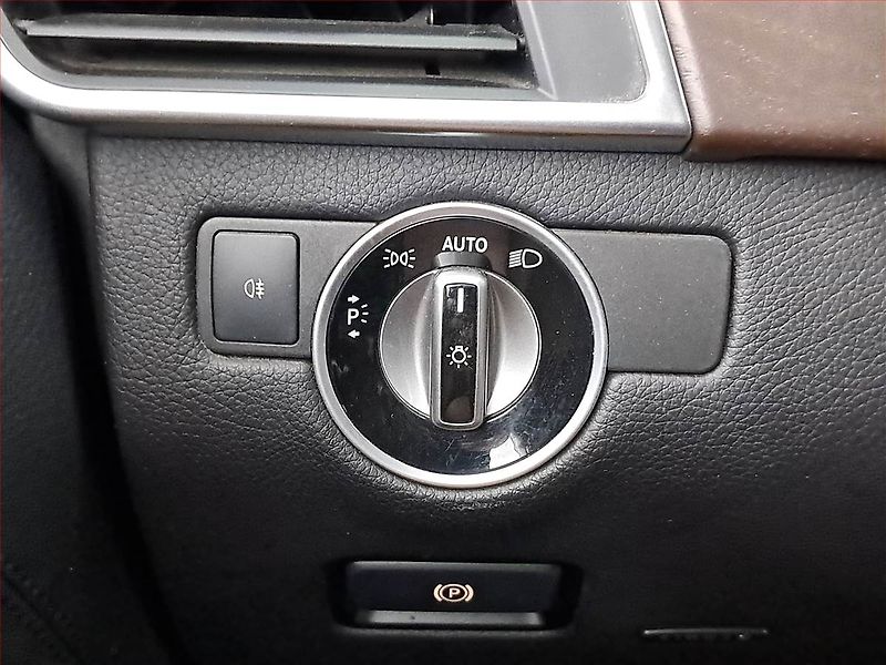 Mercedes-Benz GL (2015) 350 BlueTEC - fotka 20 z 30