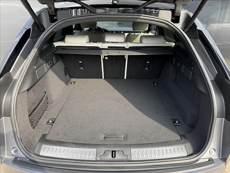 Land Rover Range Rover Velar 3,0 D300 R-DYNAMIC SE AWD DPH - fotka 15 z 36