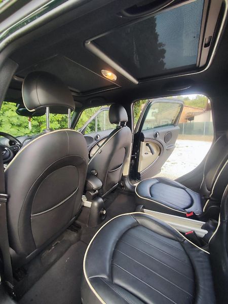 Mini Countryman 1.6 D 4X4 VYHŘ.SEDAD/PANORAMA - fotka 21 z 27