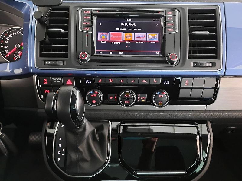 Volkswagen Multivan (2019) 2.0 TDI 4Motion (146kW/198k) D - fotka 15 z 24