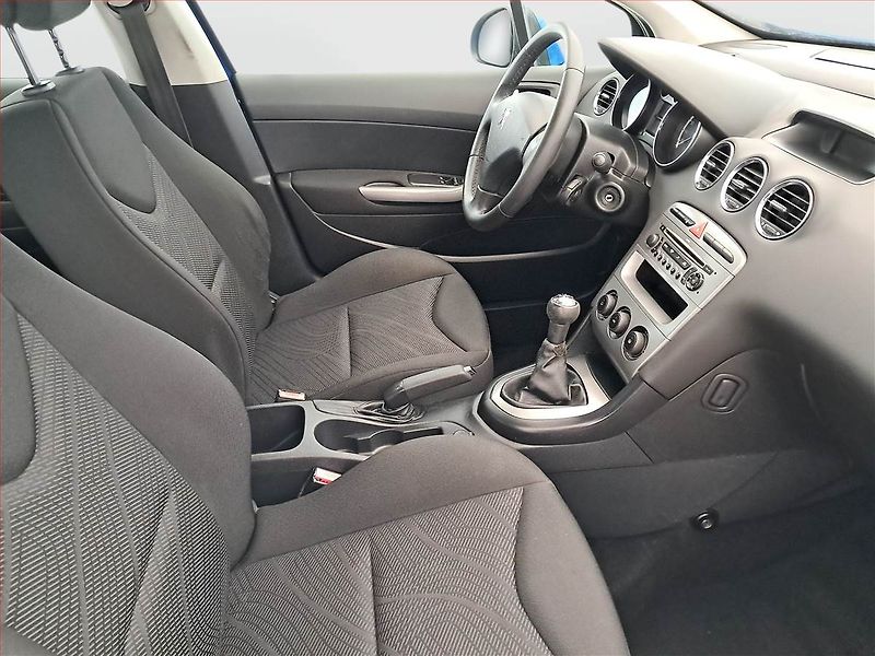 Peugeot 308 (2009) 1.4 VTi, nová STK, Tažné - fotka 9 z 16