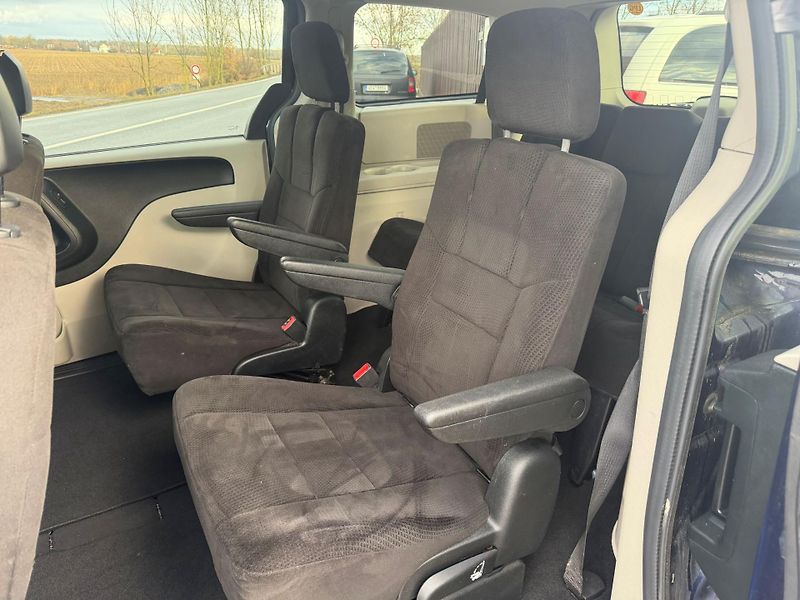 Chrysler Town & Country (2014) Grand Caravan 3,6 RT LPG 2014 - fotka 13 z 20