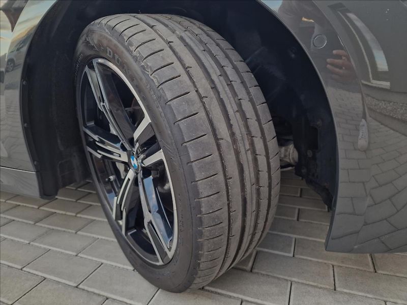 BMW Řada 3 330d Xdrive M-Sport ČR,1.Maj. - fotka 43 z 50