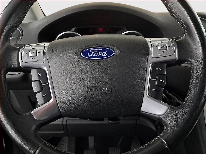 Ford Galaxy (2010) 2.0 TDCi, 7 míst, rezervace - fotka 15 z 18