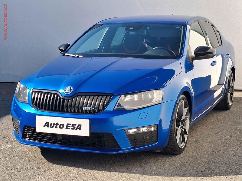 Škoda Octavia (2015) 2.0 TSi, RS, TZ, park.asist - fotka 3 z 20