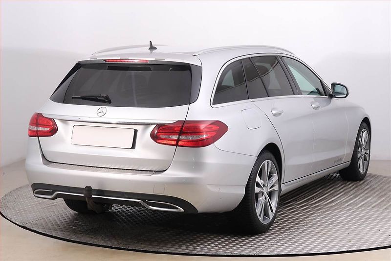 Mercedes-Benz Třídy C (2015) C 220 d, Automat, Navi - fotka 5 z 21