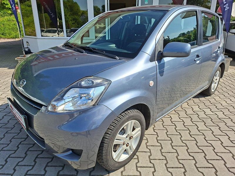 Daihatsu Sirion (2006) 1.3i 67kW AUT 4WD - fotka 4 z 39