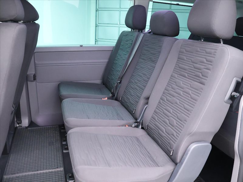 Volkswagen Caravelle 2,0 TDI 110 kW CZ - fotka 14 z 32