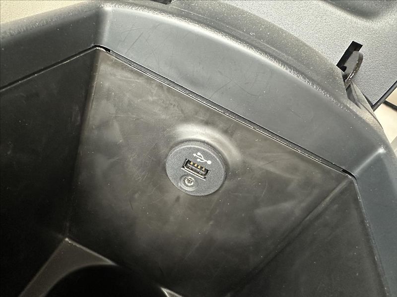 Nissan Qashqai 2,0 4x4 AUTOMAT TEKNA - fotka 19 z 37