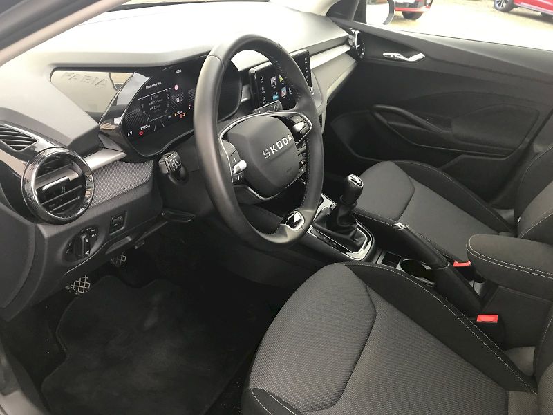 Škoda Fabia (2025) SELECTION  1,0 TSI - fotka 6 z 25