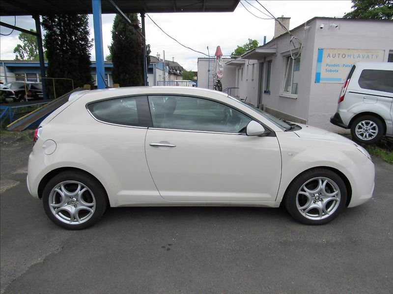 Alfa Romeo MiTo 1,4 Turbo 99kW - fotka 8 z 30