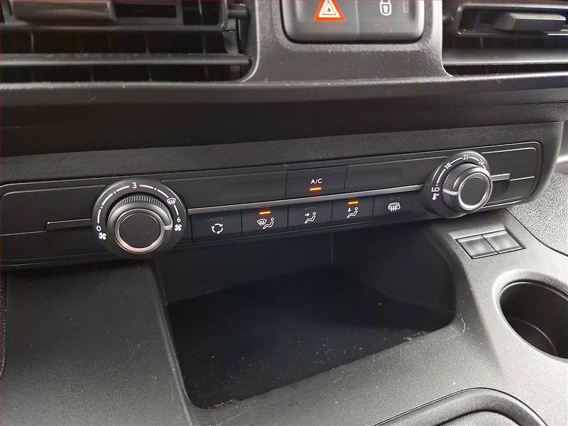 Toyota ProAce City (2023) 1.5 D-4D, ČR, DPH - fotka 15 z 17