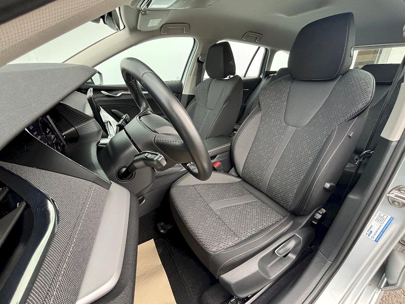 Škoda Octavia (2023) Combi 1.5 TSI 110kW Style - fotka 6 z 35