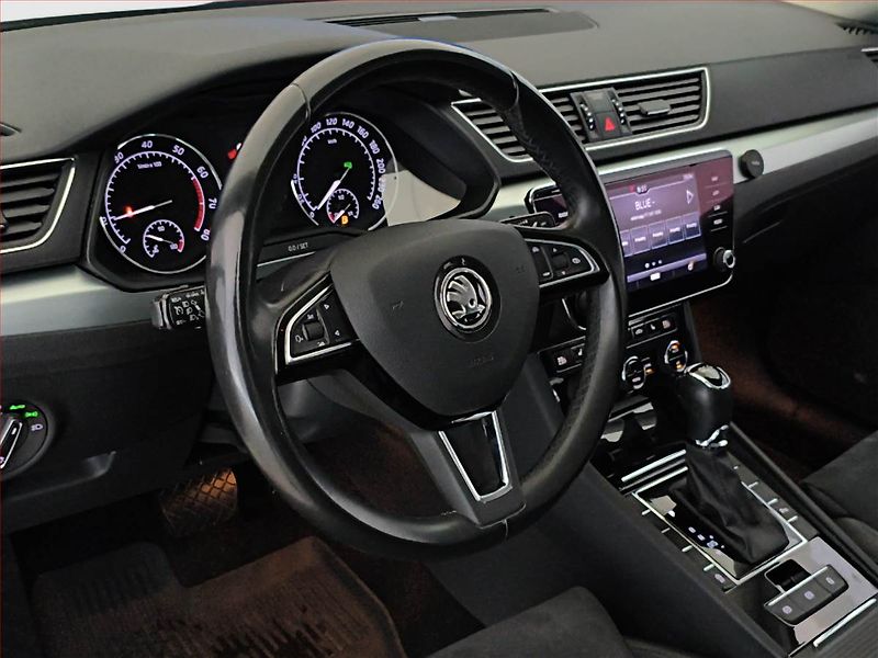 Škoda Superb (2018) Style 1.5 TSI, Automat - fotka 19 z 19