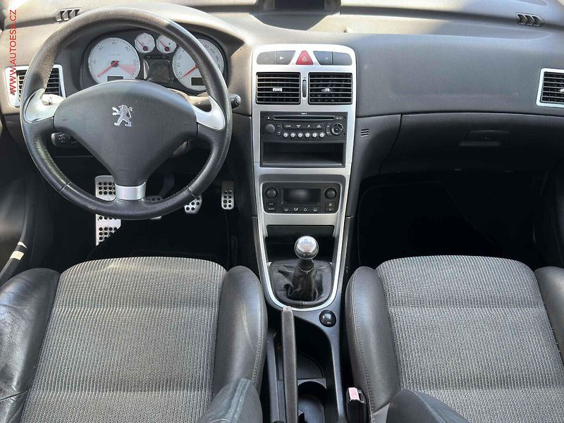 Peugeot 307 (2007) 1.6HDi, Xenon, panor - fotka 7 z 17