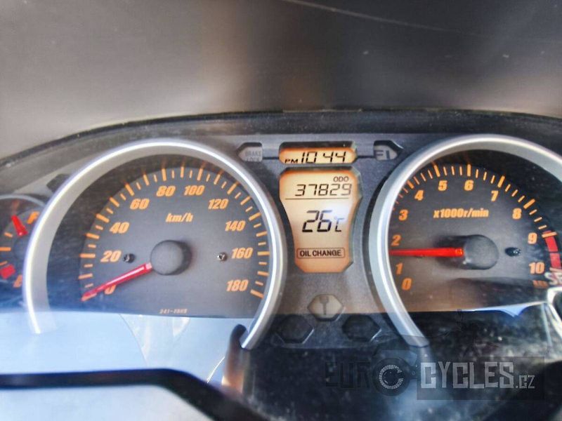 Suzuki Burgman 400 (2010) ABS - fotka 11 z 11