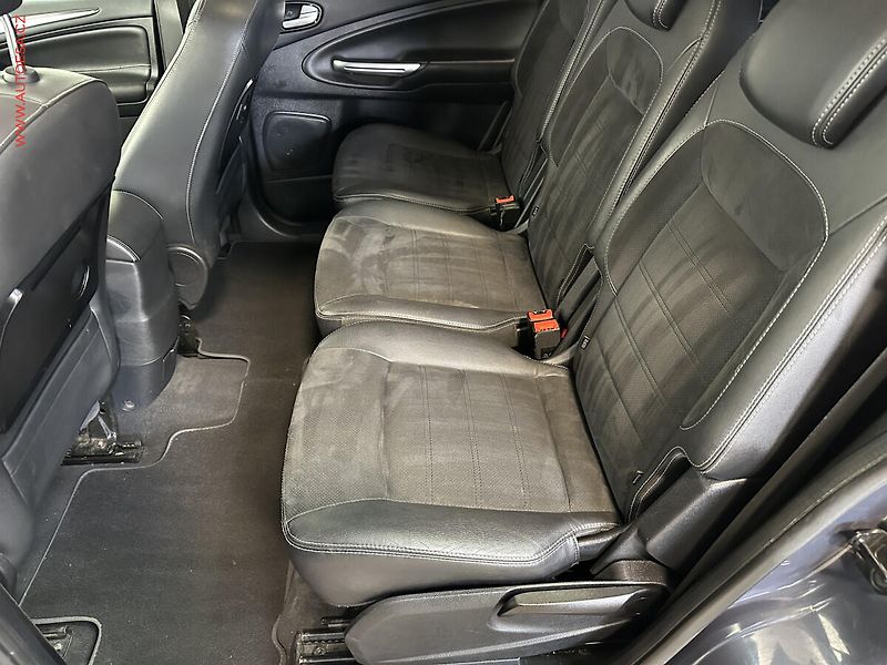 Ford Galaxy (2012) 2.0TDCi 7míst, AT, navi - fotka 10 z 21