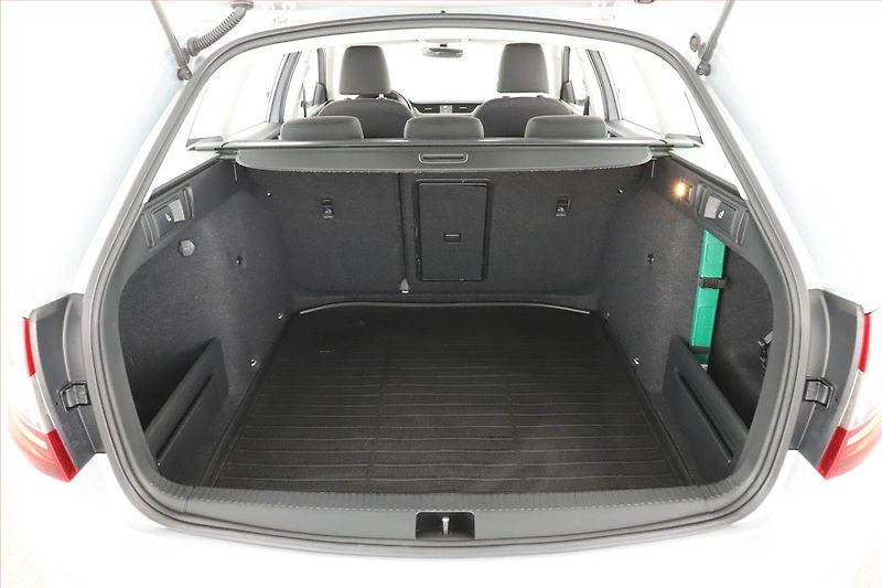 Škoda Octavia (2018) Style 1.6 TDI, Serv.kniha - fotka 13 z 14