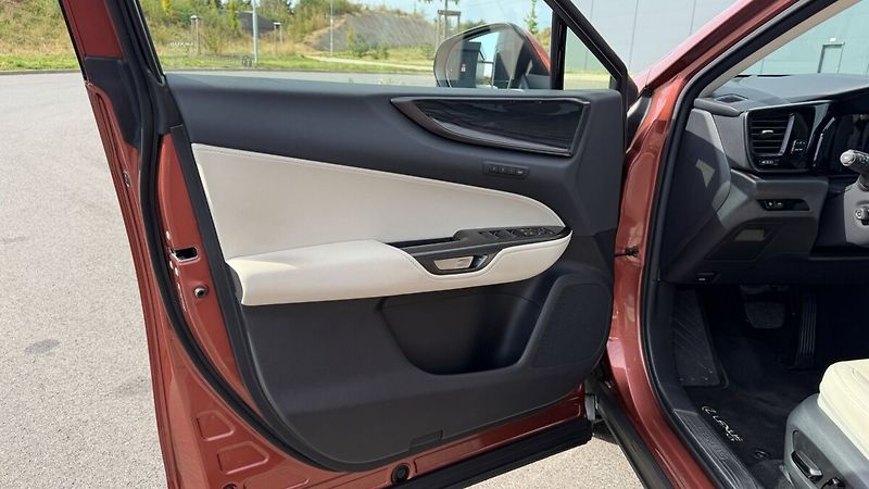 Lexus NX 350h 350H 2,5 HEV PRESTIGE - fotka 13 z 26