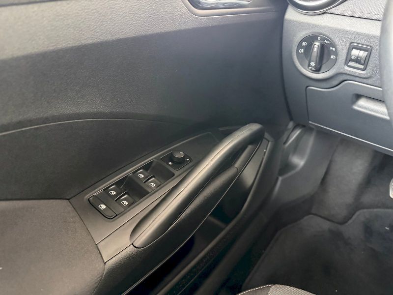 Škoda Fabia (2025) Selection 1.0 TSI / 70 kW M5 - fotka 7 z 24