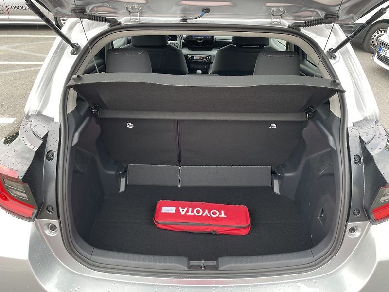 Toyota Yaris 1.5 Hybrid Style ODBĚR IHNED - fotka 6 z 27