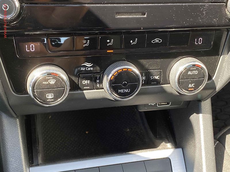 Škoda Octavia (2019) 1.6 TDi, 2.maj,ČR, Ambition - fotka 14 z 16