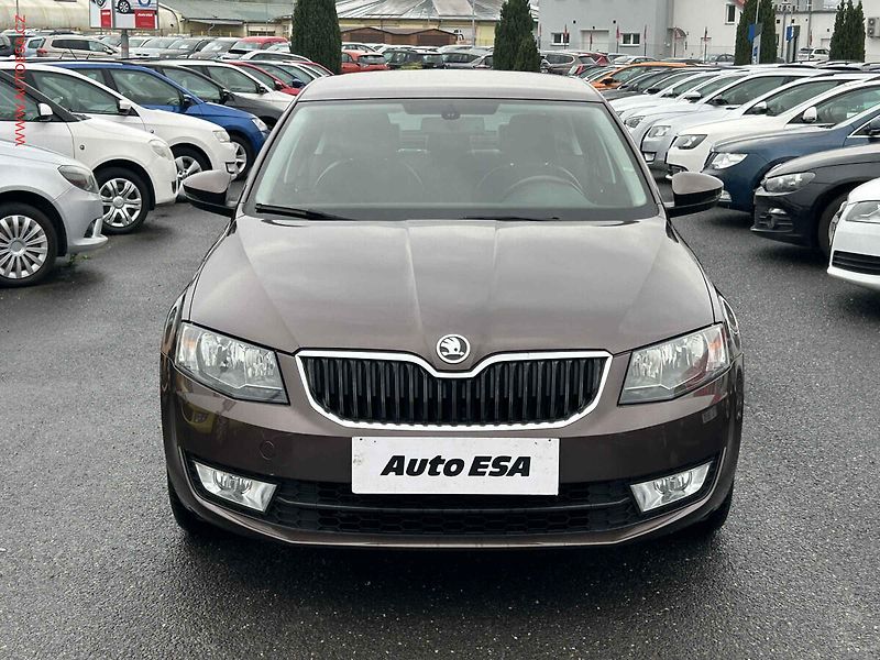 Škoda Octavia (2013) 1.4 TSI, autoAC - fotka 2 z 18