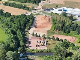 Stavba dálnice D11 Jaroměř - Trutnov v srpnu 2026.