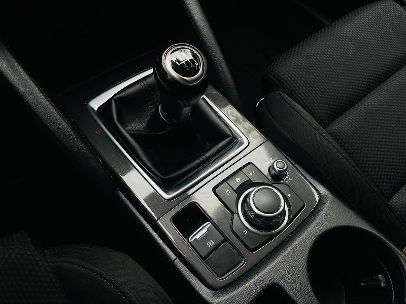 Mazda CX-5 2.0i VÝHŘEV SENZORY TAŽNÉ 2WD  - fotka 37 z 46