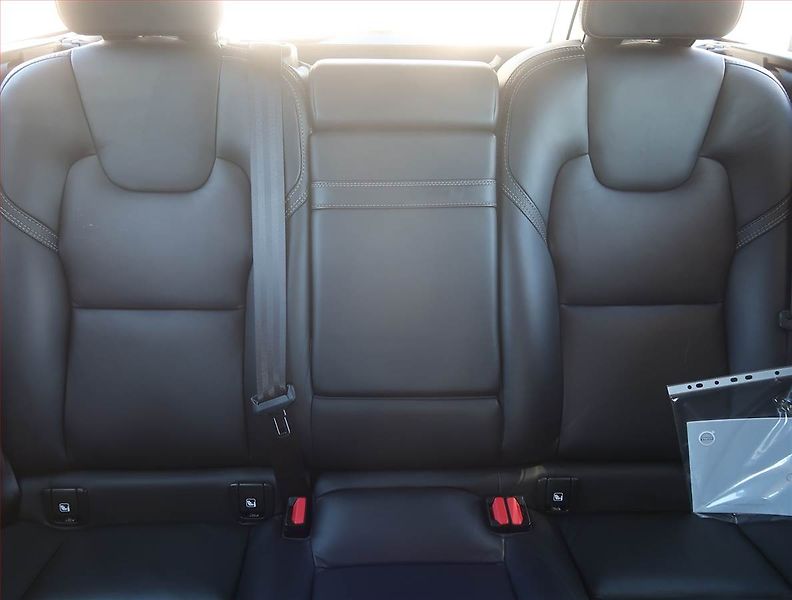 Volvo V90 (2019) D5 AWD, 4x4,Automat,Kůže - fotka 10 z 26