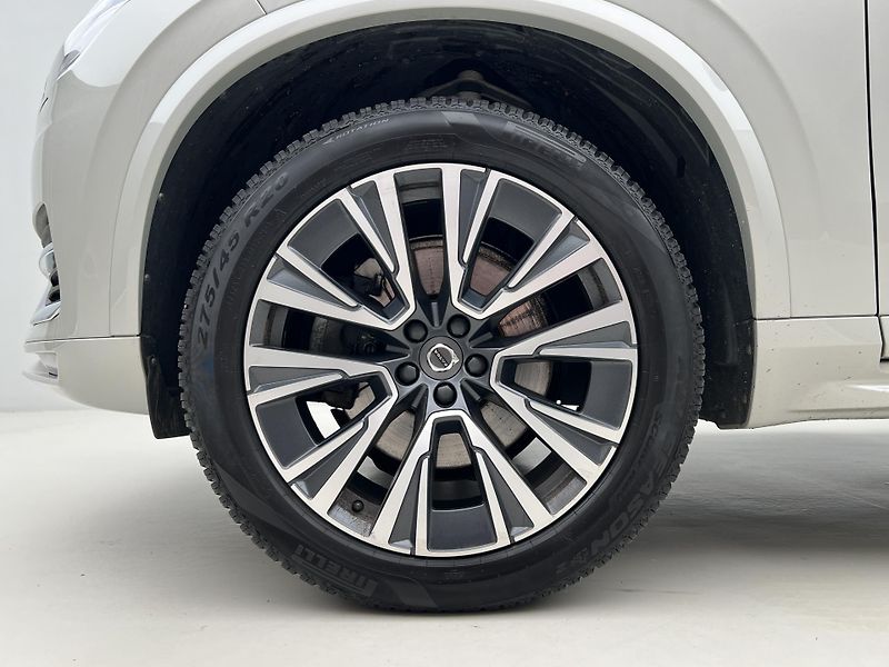 Volvo XC90 B5 AWD INSCRIPTION AUT 1. maj. - fotka 15 z 47
