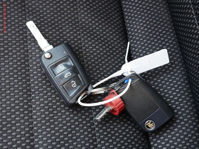 Škoda Octavia (2014) 2.0 TDi 4x4, DSG - fotka 23 z 23