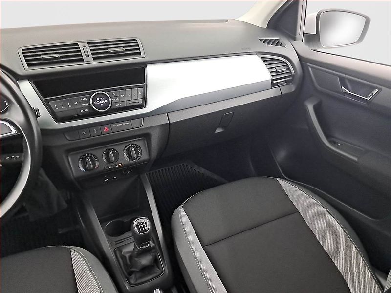 Škoda Fabia (2015) Ambition 1.0, Serv.kniha - fotka 8 z 14