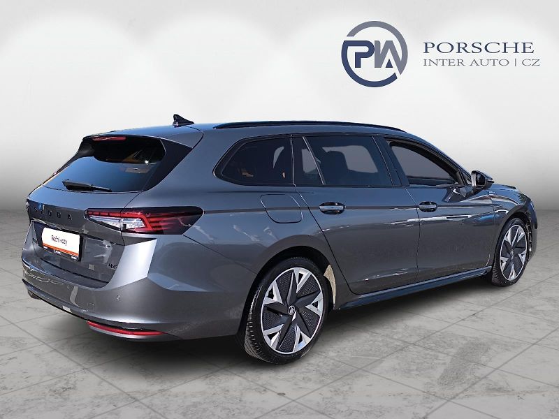 Škoda Superb 2.0 TDi 4x4 Sportline - fotka 2 z 27