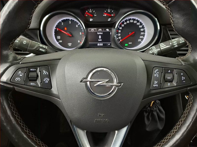 Opel Astra (2021) 1.5 CDTI, Automat, Tempomat - fotka 18 z 20