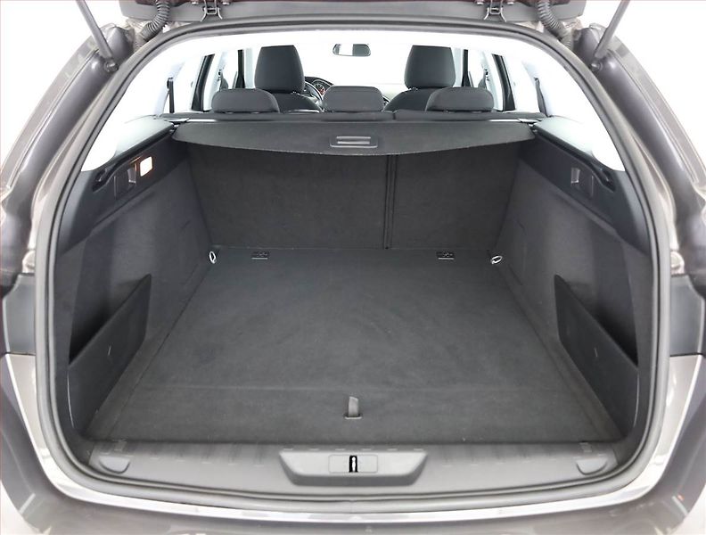 Peugeot 308 (2019) 1.2 PureTech, ČR,1.maj - fotka 15 z 16