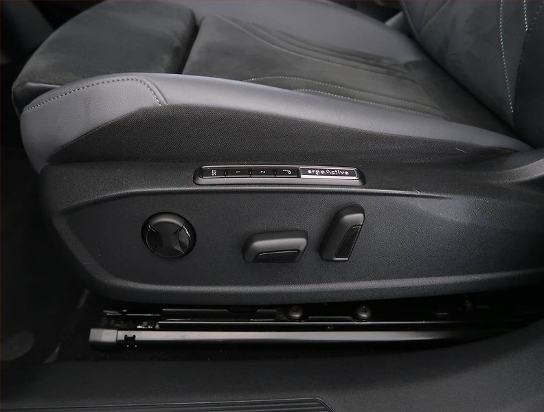 Volkswagen ID.5 (2022) Pro Perf. (82 kWh), SoH 91% - fotka 24 z 32