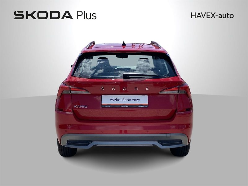 Škoda Kamiq (2023) 1.0 TSI Ambition - fotka 32 z 32