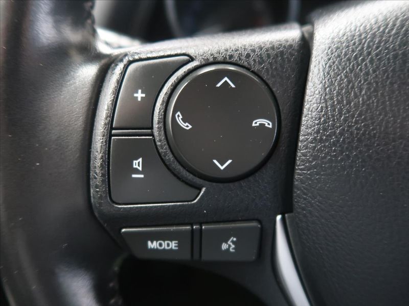 Toyota Auris 1,6 původ ČR! - fotka 19 z 39