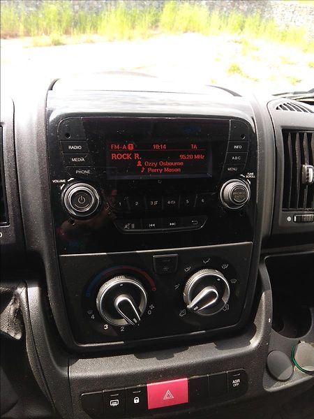 Peugeot Boxer 3,0   3,0 HDi*8 Palet*Spaní*WE - fotka 24 z 37