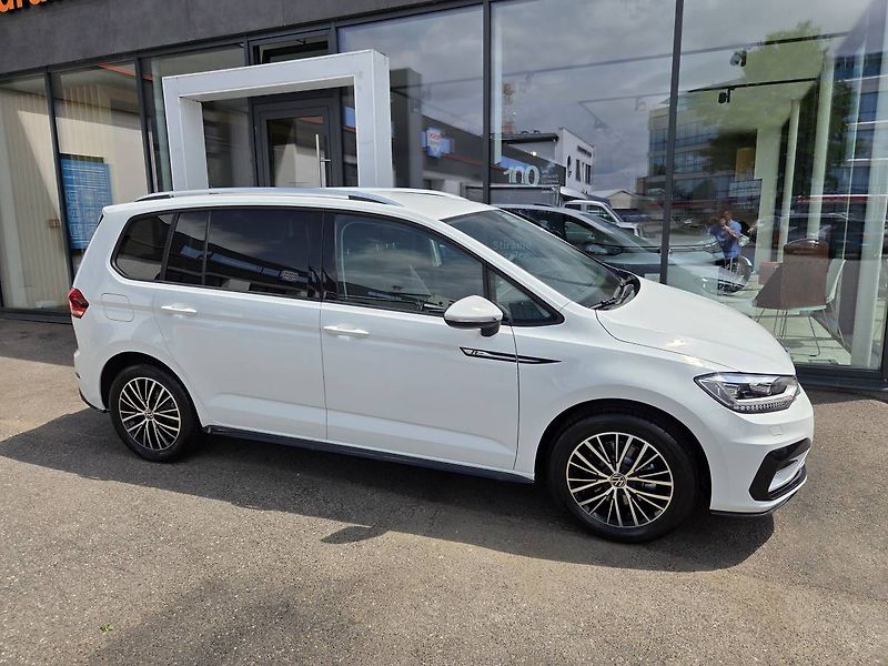 Volkswagen Touran (2026) 1.5 TSI DSG7 R-Line 7 míst - fotka 5 z 50