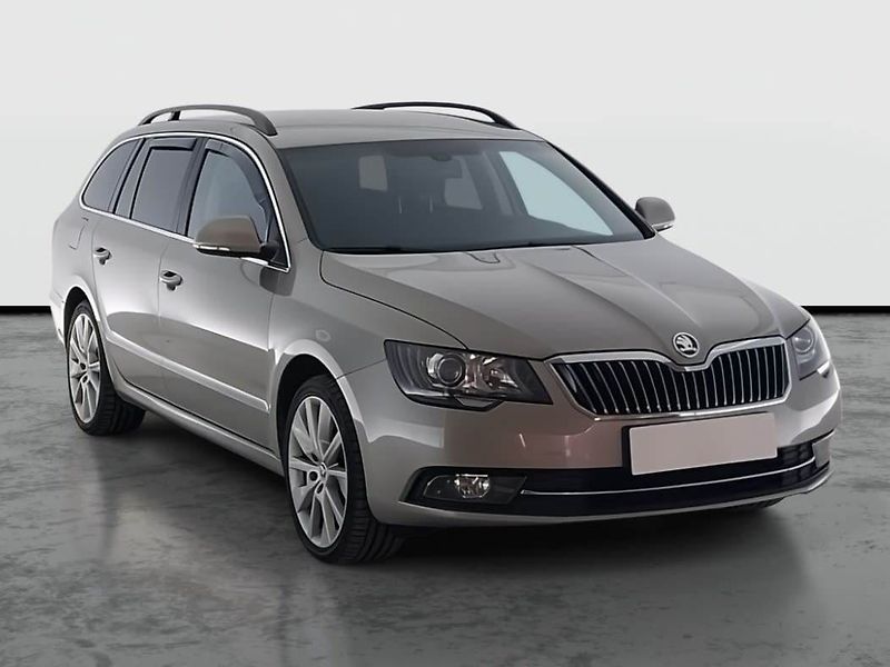 Škoda Superb (2013) Ambition 2.0 TDI, Xenony - fotografie inzerátu