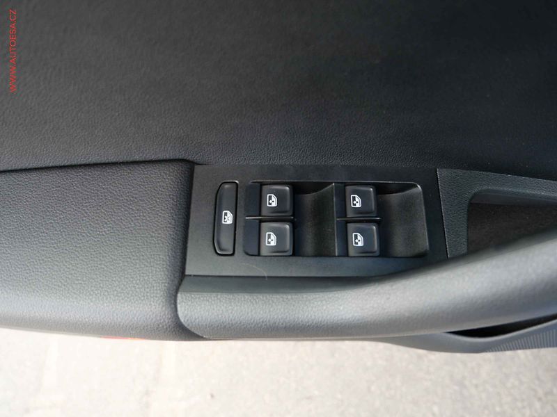 Škoda Octavia (2015) 2.0 TDi, ČR, RS, DSG - fotka 15 z 27