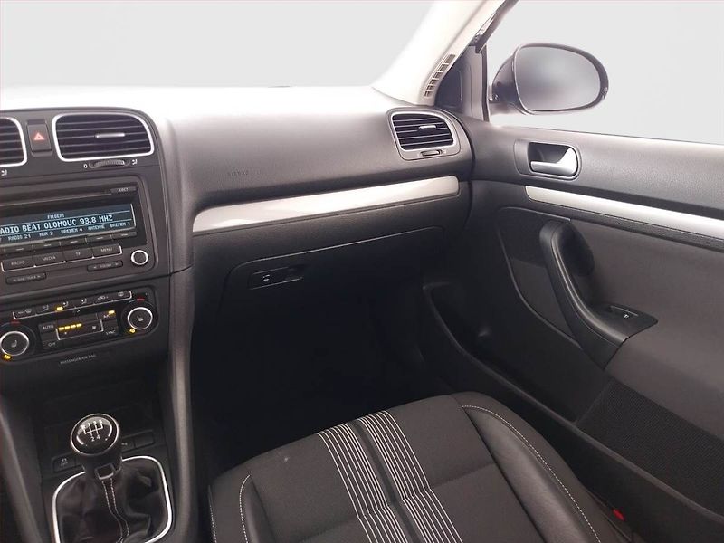 Volkswagen Golf (2012) Comfortline 1.2 TSI - fotka 8 z 24