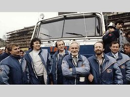 Členové expedice zleva Dalibor Petr, František Jeniš, Stanislav Synek, Petr Bárta, Jiří Stöhr a Karel Valchař.